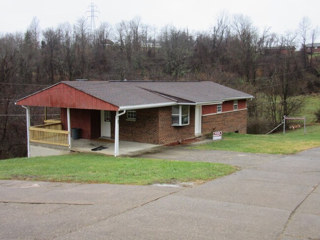 Photo - 15 Circle Dr