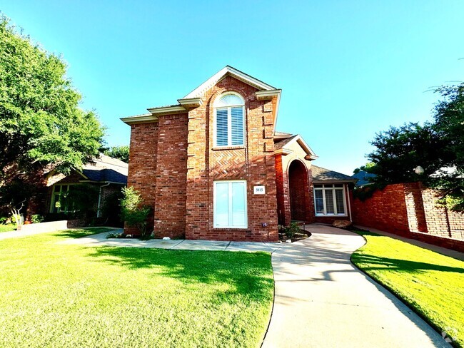 Building Photo - Garden Home in Kings Park