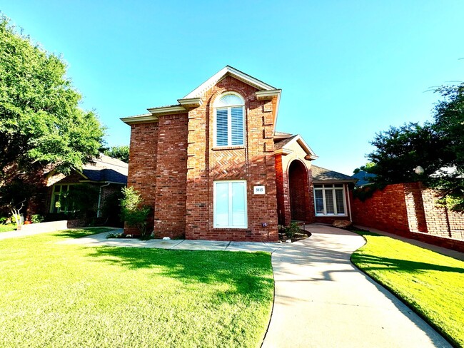 Garden Home in Kings Park - Garden Home in Kings Park