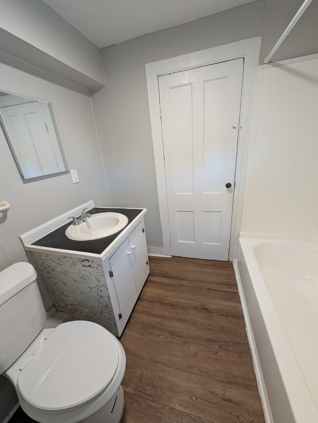 16 Hallock Ave Unit 2