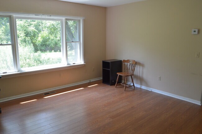 Photo - 203 Pine Tree Rd Unidad MaryMary Ann Bowman