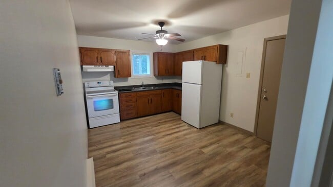 Building Photo - 61 Drummond St Unit 3