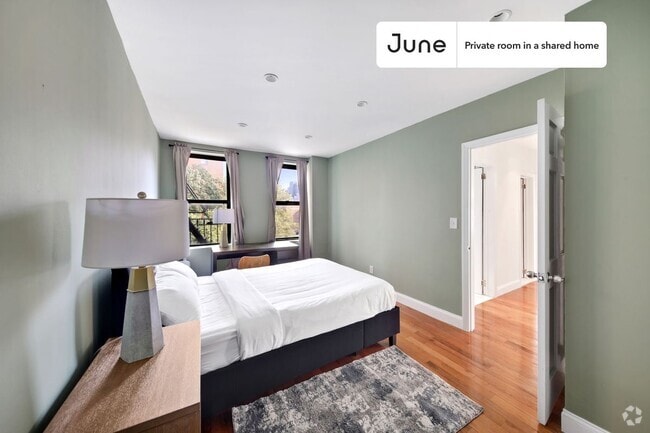 Building Photo - Private bedroom in 4 bed/2 bath Home Unit A