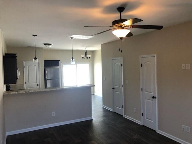 Photo - 105 Justice Farm Dr