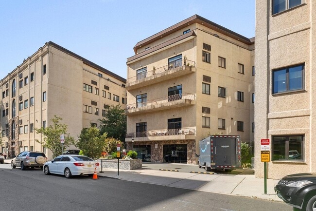 Photo - 75 LIBERTY Ave Unit A5