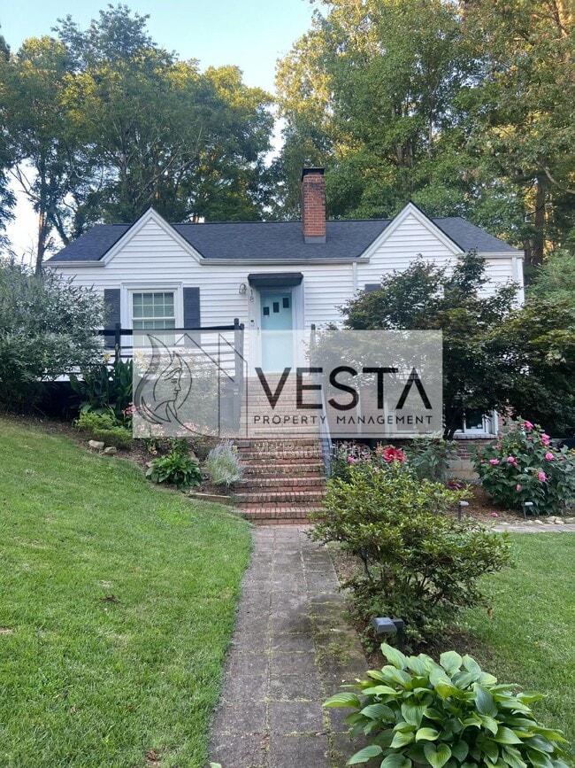 Building Photo - 18 Canterbury Rd