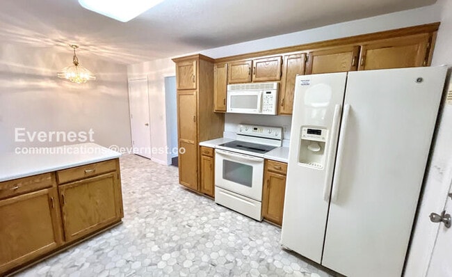 Photo - 57 Gladstone Dr