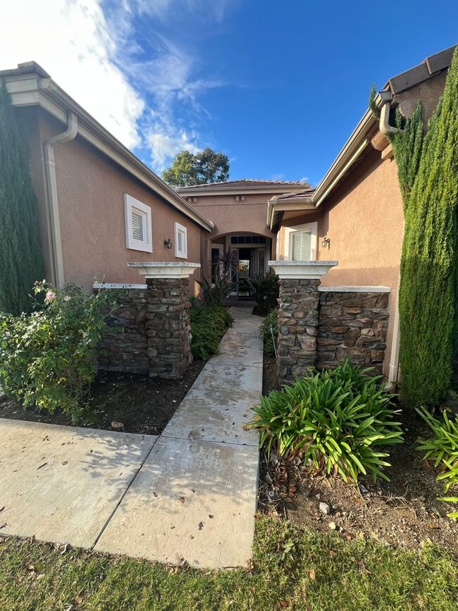 Photo - 4420 Putting Green Dr