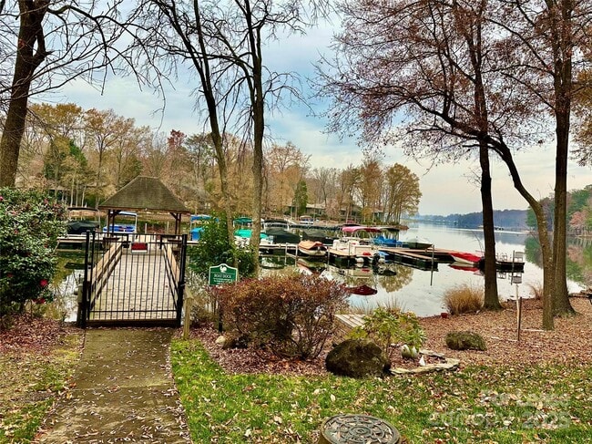 Photo - 126 Lake Davidson Cir