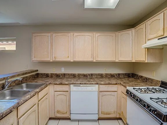 Photo - 4512 E Grove Ave