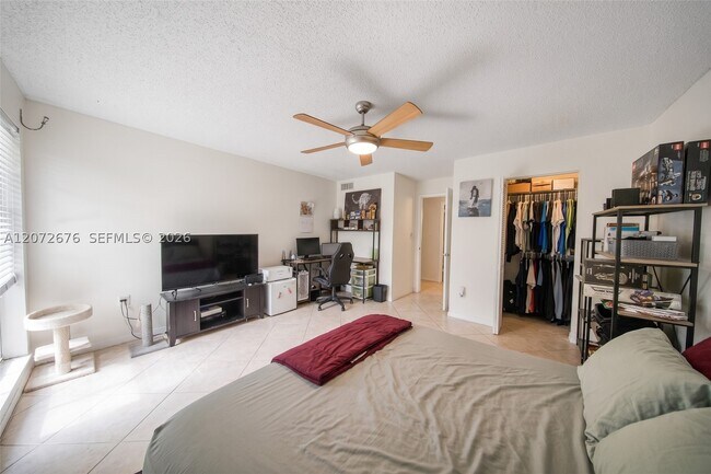 Photo - 10826 N Kendall Dr Unit T13