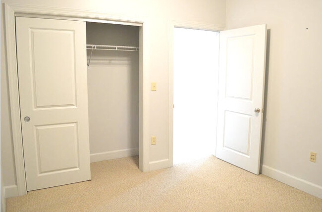 Photo - 155 E Broad St