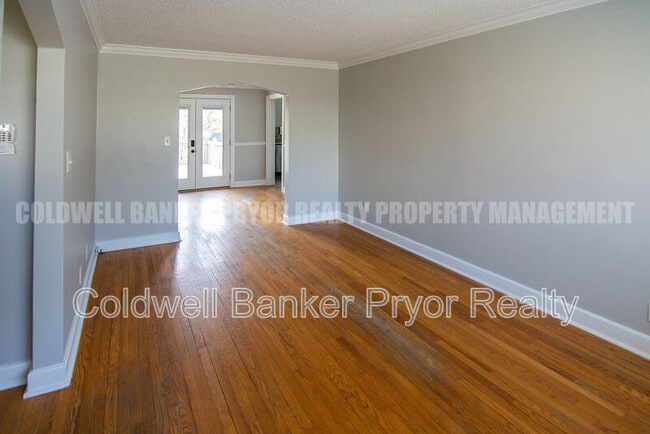 Photo - 128 S St Marks Ave