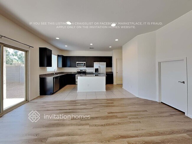 Photo - 1295 E Palomino Way