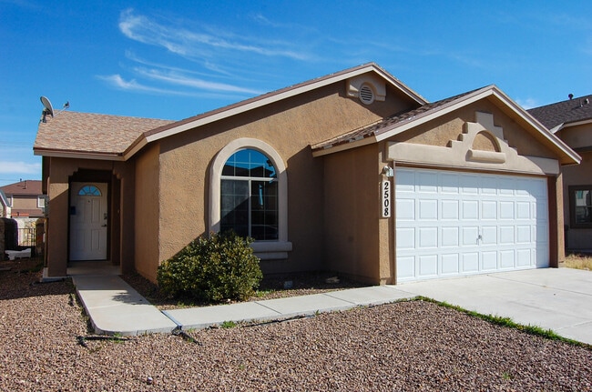 Photo - 2508 Sparrow Point St