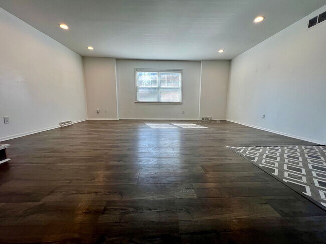 Photo - Gorgeous 3-Bedroom Home with Finished Basement in Havertown! Available NOW!