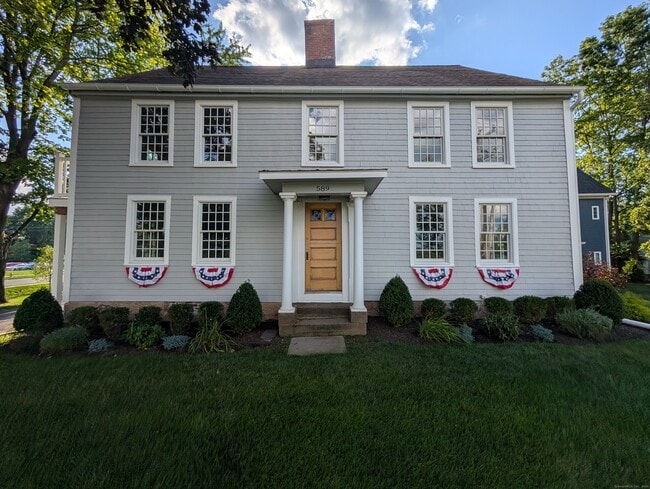 Building Photo - 589 S Main St Rental