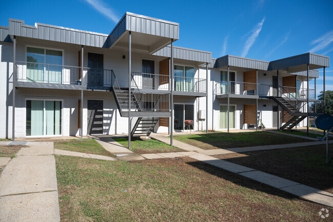 Exterior - Governors Parc Apartments