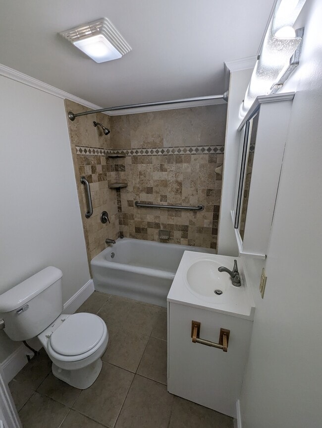 Photo - 840 Duke Ave Unit A