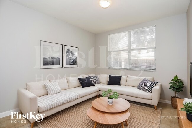 Photo - 1495 NE 33rd Ave