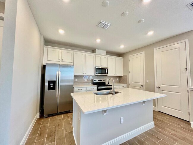 Photo - 10552 Pearson Ave