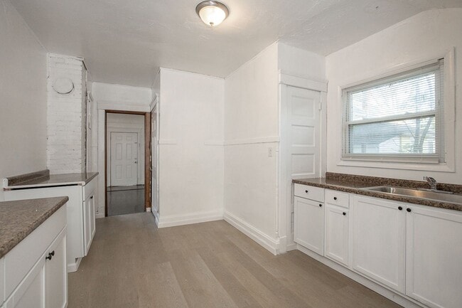 Building Photo - 1025 W 23rd St Unit 919 Washington Dn