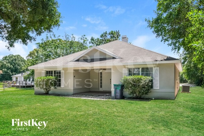 3085 Packard Ave