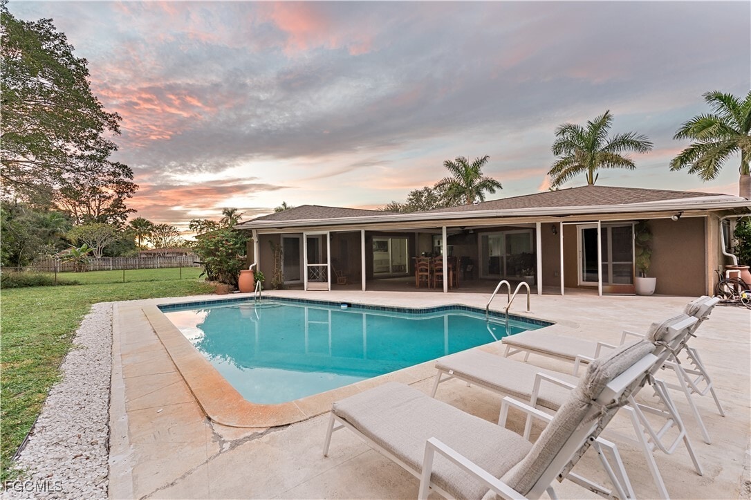 Photo - 2412 La Salle Ave