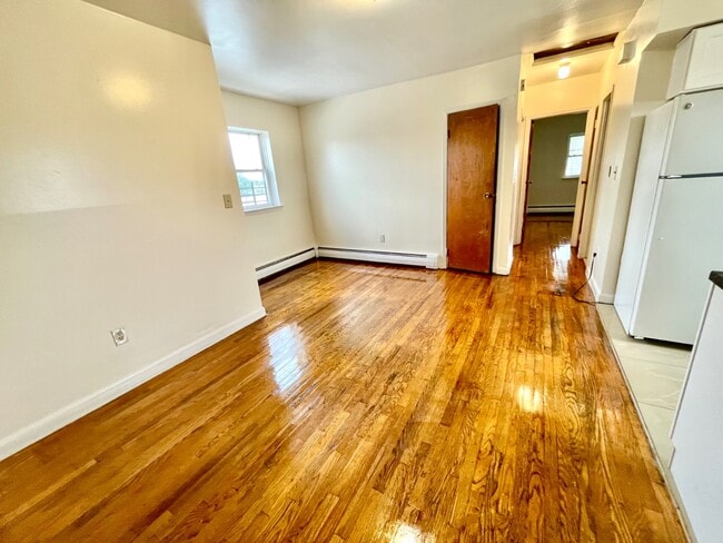 Photo - 2916 Gunther Ave