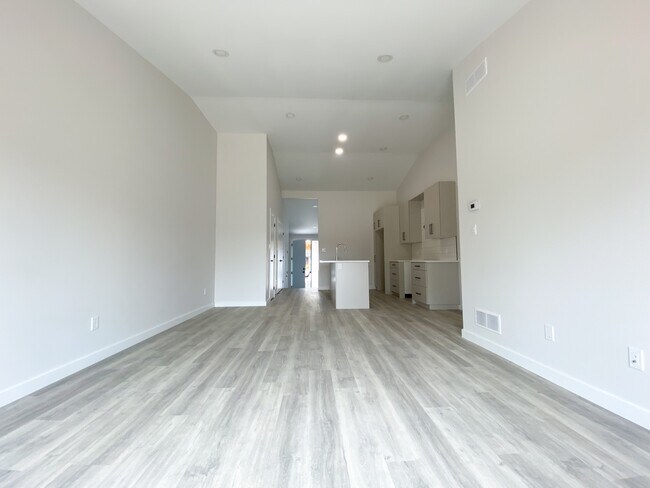 Photo - 11 Clara Cres