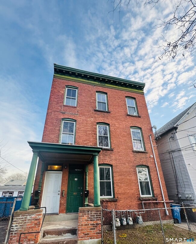 Building Photo - 29 White St Unit 1