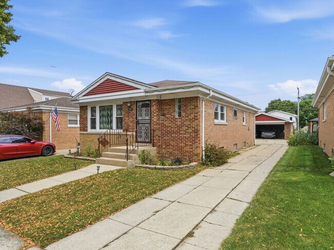 Photo - 5023 N Natoma Ave
