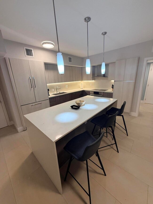 Photo - 111 SE 1st Ave Unit 404