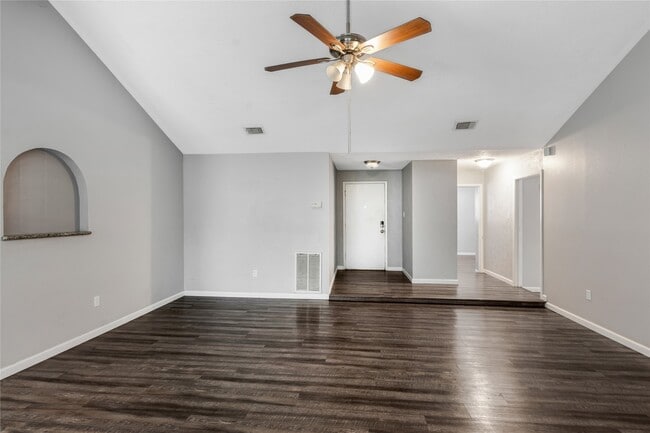 Photo - 16962 Glen Eagle Dr N