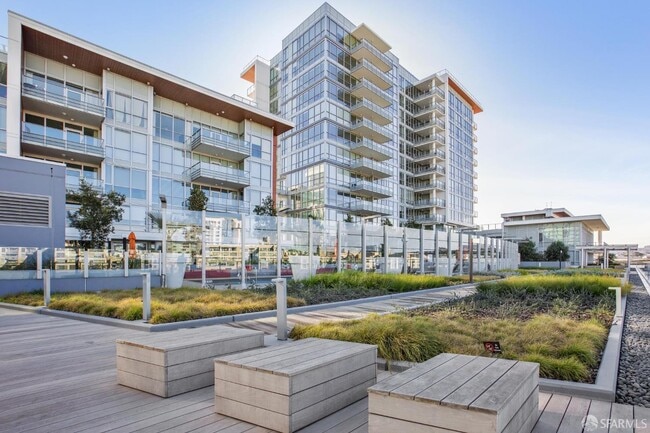 Photo - 708 Long Bridge St