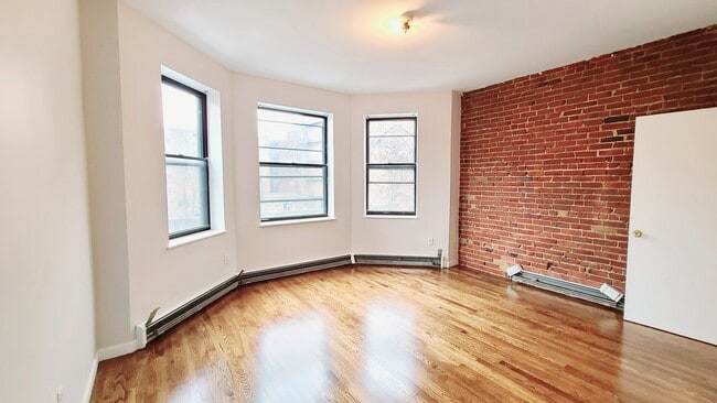 Building Photo - 25 Stearns Rd Unit 5