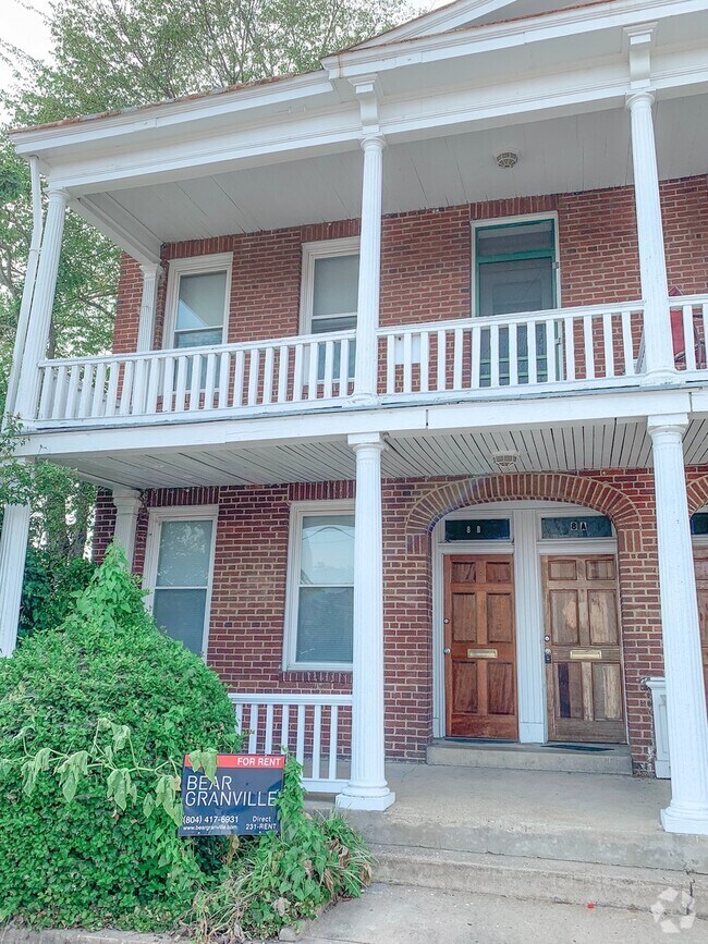 Building Photo - 8 S Granby St Unit Apt #2nd Fl A