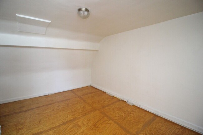 Photo - 6 E Preston St Unidad # 4