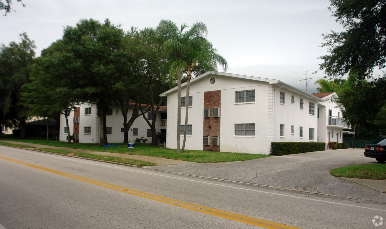 Photo - Camelot Apartments