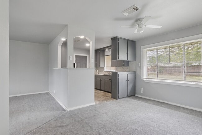 Building Photo - 9029 Homewood Ln