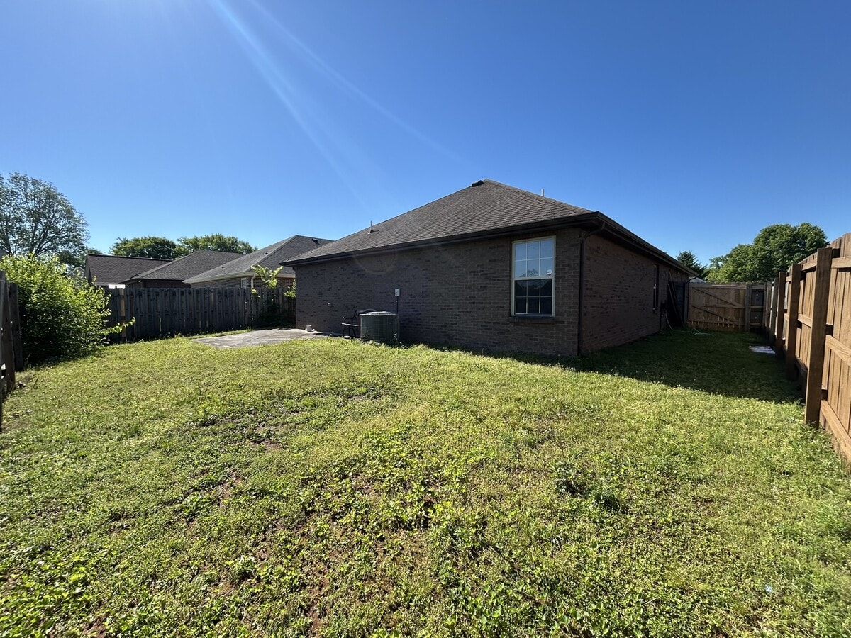 Photo - 985 Culverson Ct