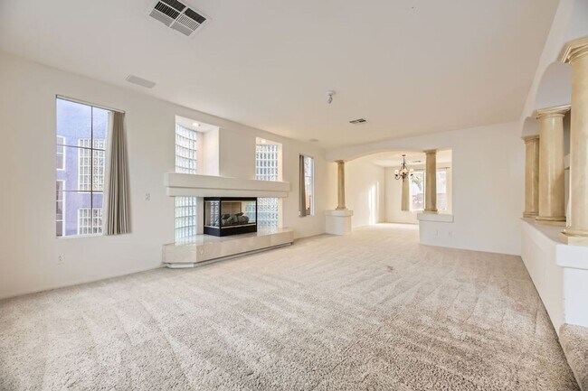 Photo - Luxury 5-Bedroom Home for Rent with Pool, ...