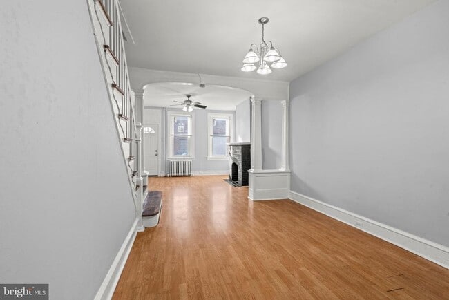 Photo - 3553 Emerald St