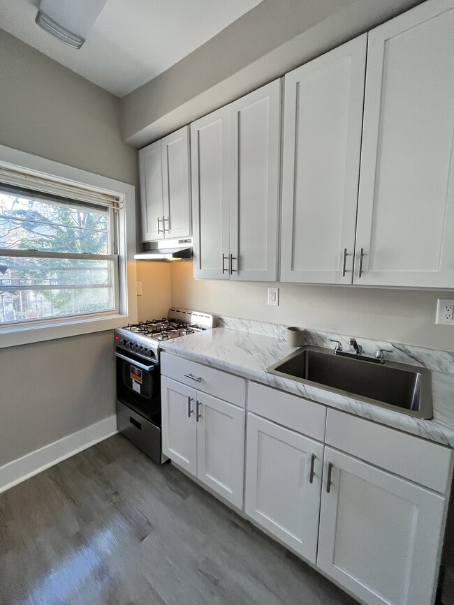 Building Photo - 218 Fairmount Ave Rental