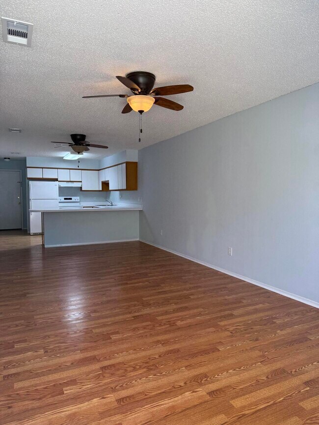 Photo - 129 Wellington Rd