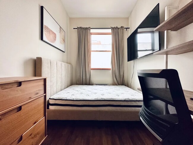 Furnished room/NOT APARTMENT