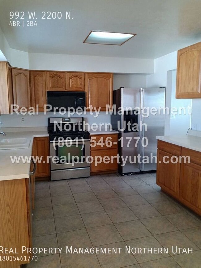 Photo - 992 W 2200 N