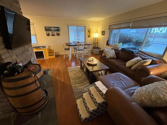 Photo - 1841 Ridgecliff Rd