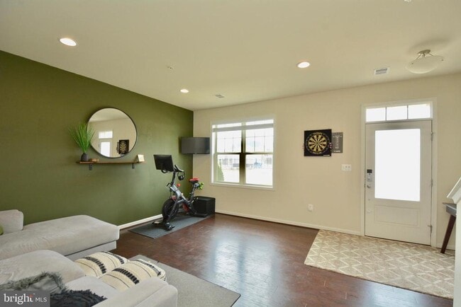 Photo - 22305 Broadway Ave