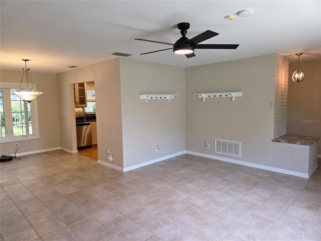 Photo - 9071 Ridge Rd